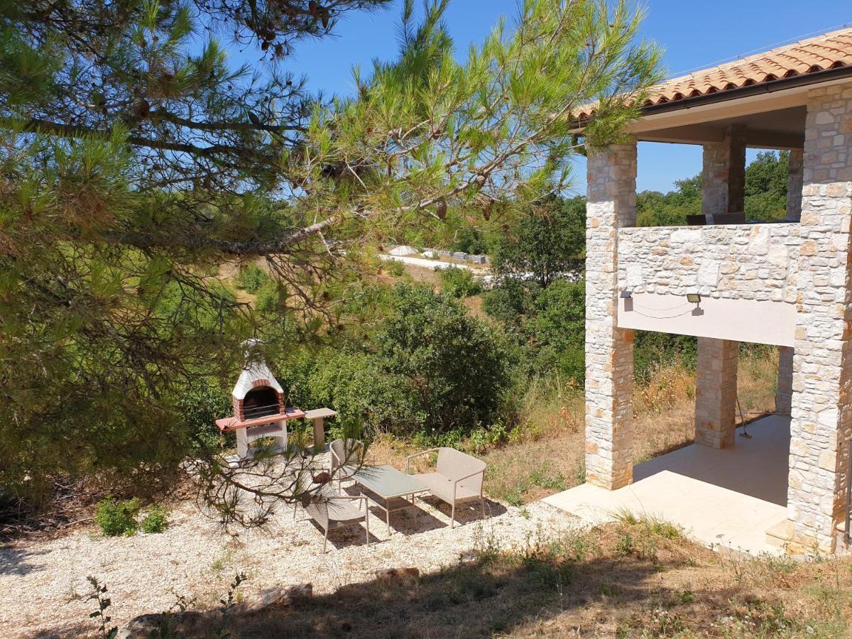 Villa Istra Divsici ภายนอก รูปภาพ