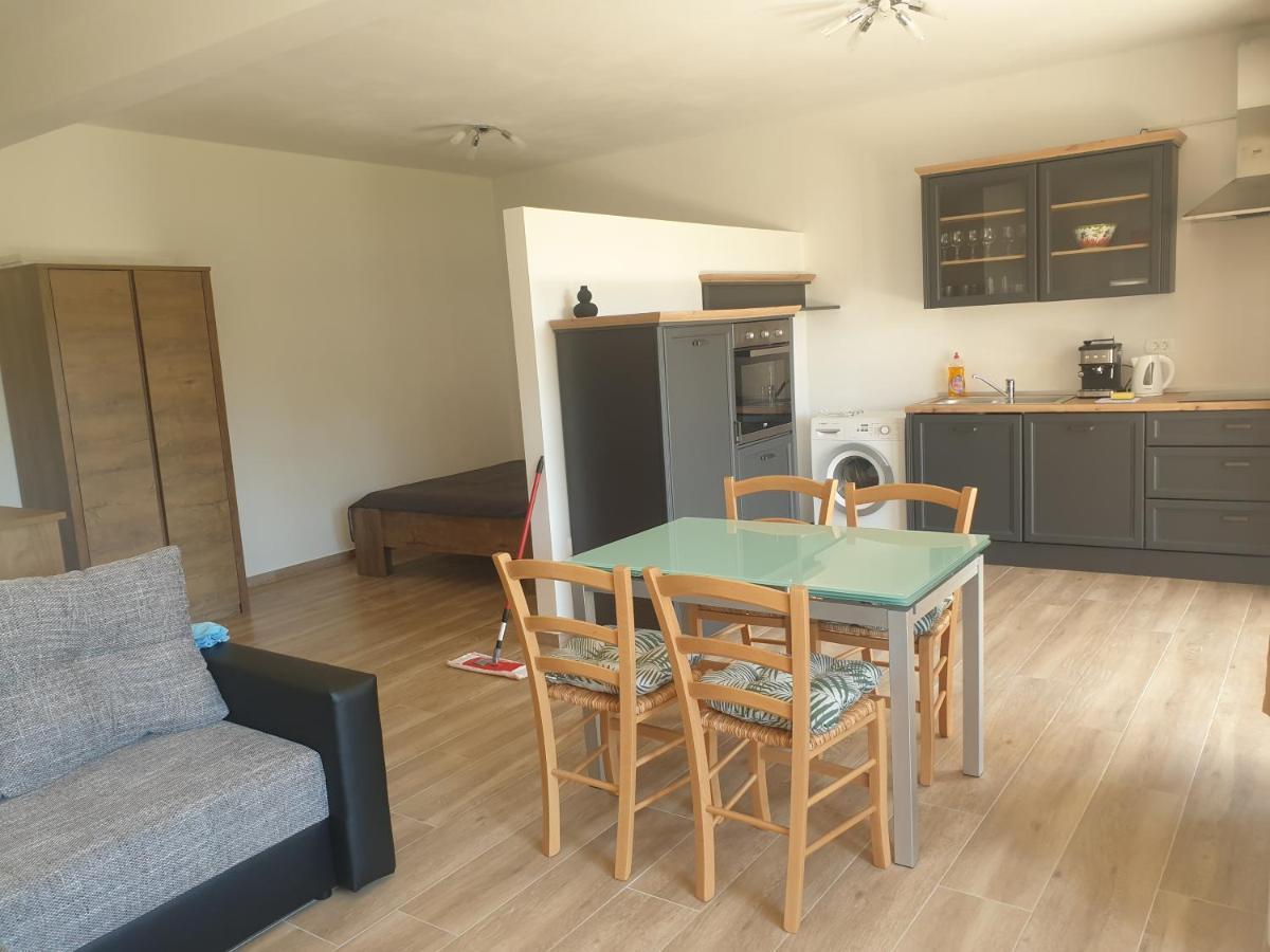 Villa Istra Divsici ภายนอก รูปภาพ